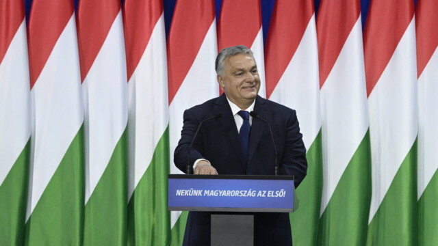 Budapest, 2024. február 17.
Orbán Viktor miniszterelnök évértékelõ beszédét tartja a Várkert Bazárban 2024. február 17-én.
MTI/Koszticsák Szilárd